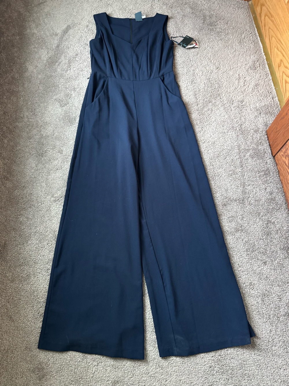 Gabby Skye Navy Wide Leg Jumpsuit Sleeveless V Neck Formal NWT SIZE 6 - Picture 1 of 8
